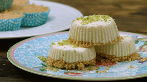 Limetten Muffins angerichtet