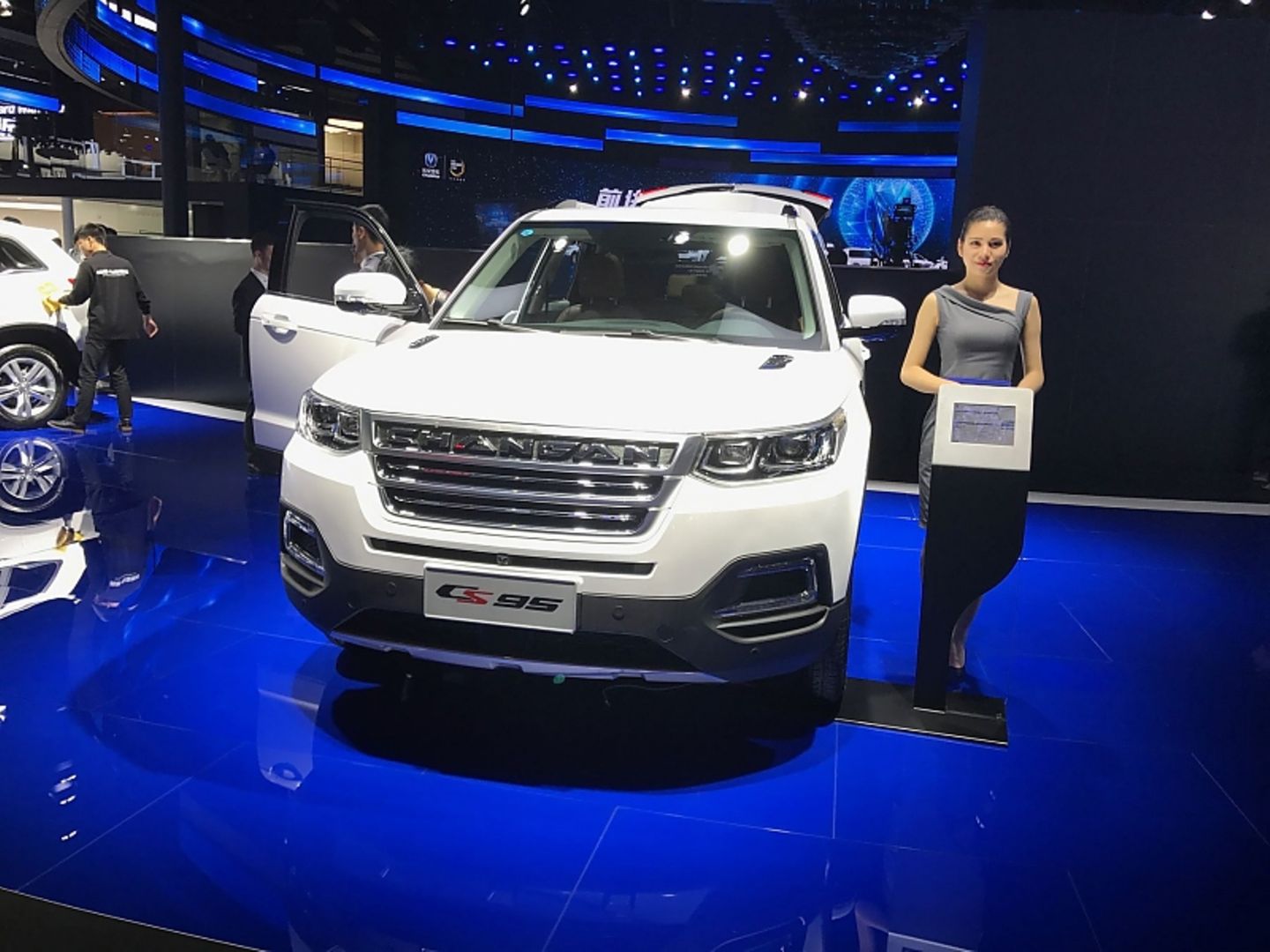 Der Einfluss des europäischen Designs ist beim Changan CS 95 unübersehbar