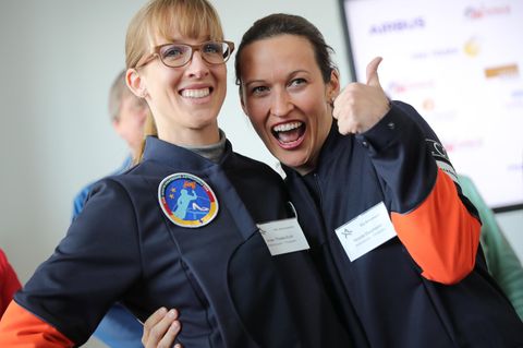Flug zur ISS: Die Gewinnerinnen des Wettbewerbs "Die Astronautin" Insa Thiele-Eich (links) und Nicola Baumann.