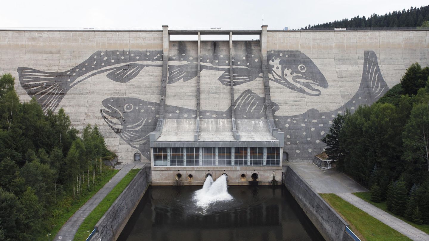 Kärcher an der Talsperre