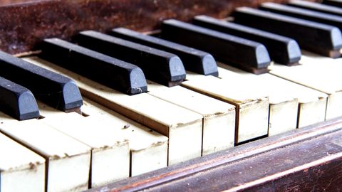 Schatz unter Klaviertasten entdeckt