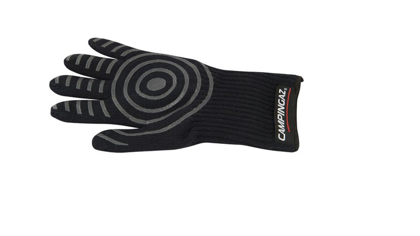Die meisten Ofen- und Grillhandschuhe kommen als Fäustlinge daher, bei denen im Wortsinn schon jedes Fingerspitzengefühl verloren geht. Für besseren "Grip" am Grillgut sorgen dagegen feuerfeste Fingerhandschuhe wie diese hier von Campinggaz. Bis 350 Grad Celsius sollen die Handschuhe aushalten, sollte für die allermeisten Situationen reichen. 