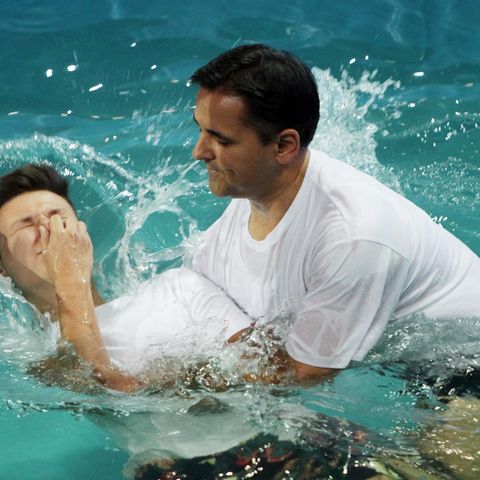 Eine Taufe der Zeugen Jehovas