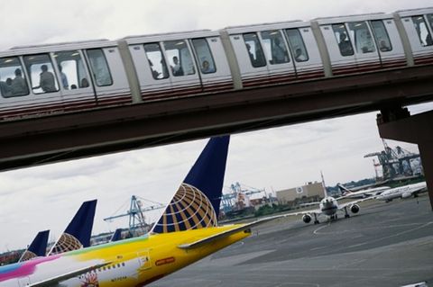 Vergleichsstudie: Warum Bahnfahren schneller ist als Fliegen