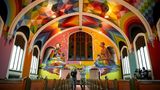 Der Innenraum der Kirche wurde aufwendig gestaltet.
