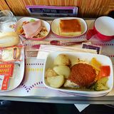 Thai Airways, Economy Class: Brisbane - Bangkok