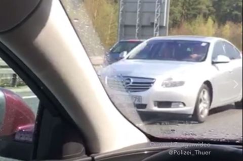 Geisterfahrt auf der A71: Die Polizei sucht nach dem Fahrer dieses silbernen Autos