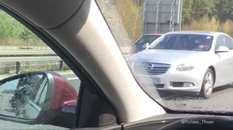 Thüringen: Zahlreiche Verletzte nach Massenkarambolage auf A71 – Großaufgebot von Rettungskräften
