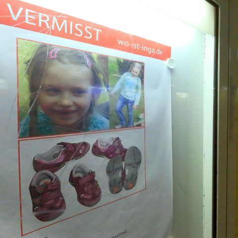 Such-Plakat nach der vermissten Inga im Bahnhof von Stendal