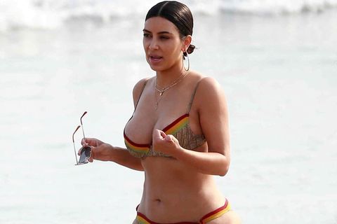 So sehen Kim Kardashians Kurven ohne Photoshop-Bearbeitung aus