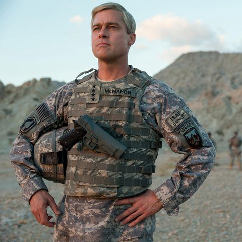 Brad Pitt in seiner Rolle als General Dan McMahon im Netflix-Film "War Machine"