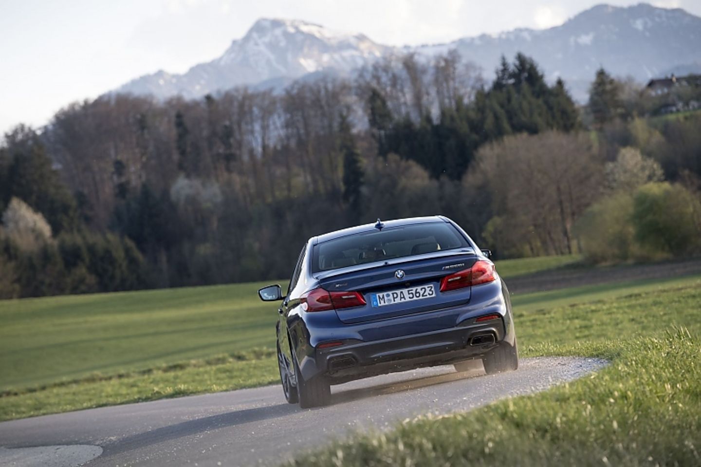 Der BMW M550i xDrive kostet 82.700 Euro