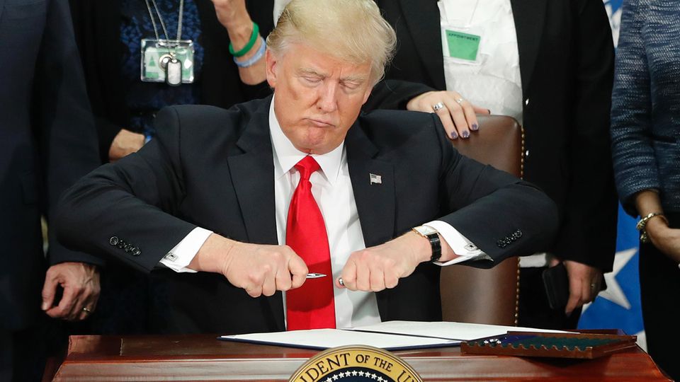 Bilanz nach 100 Tagen: Was hat Donald Trump bei seinen wichtigsten Themen wirklich geschafft? Bilanz nach 100 Tagen: Was hat Donald Trump bei seinen wichtigsten Themen wirklich geschafft?