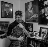 Im Wohnzimmer hat Gary Noling seiner Tochter Carri einen Schrein errichtet. Die Soldatin nahm sich das Leben