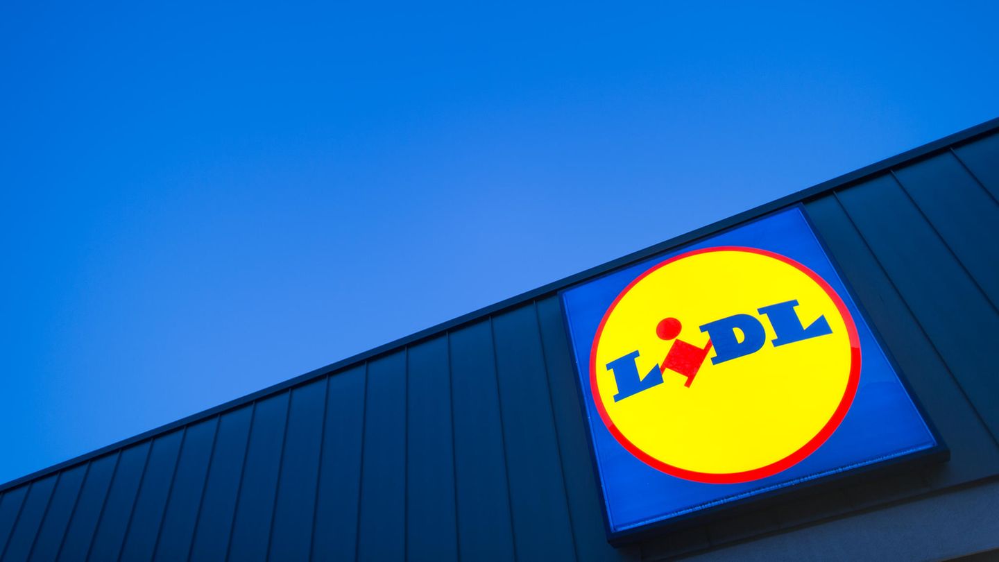 Vor einem Supermarkt der Kette Lidl ereignete sich das schreckliche Verbrechen (Symbolfoto)