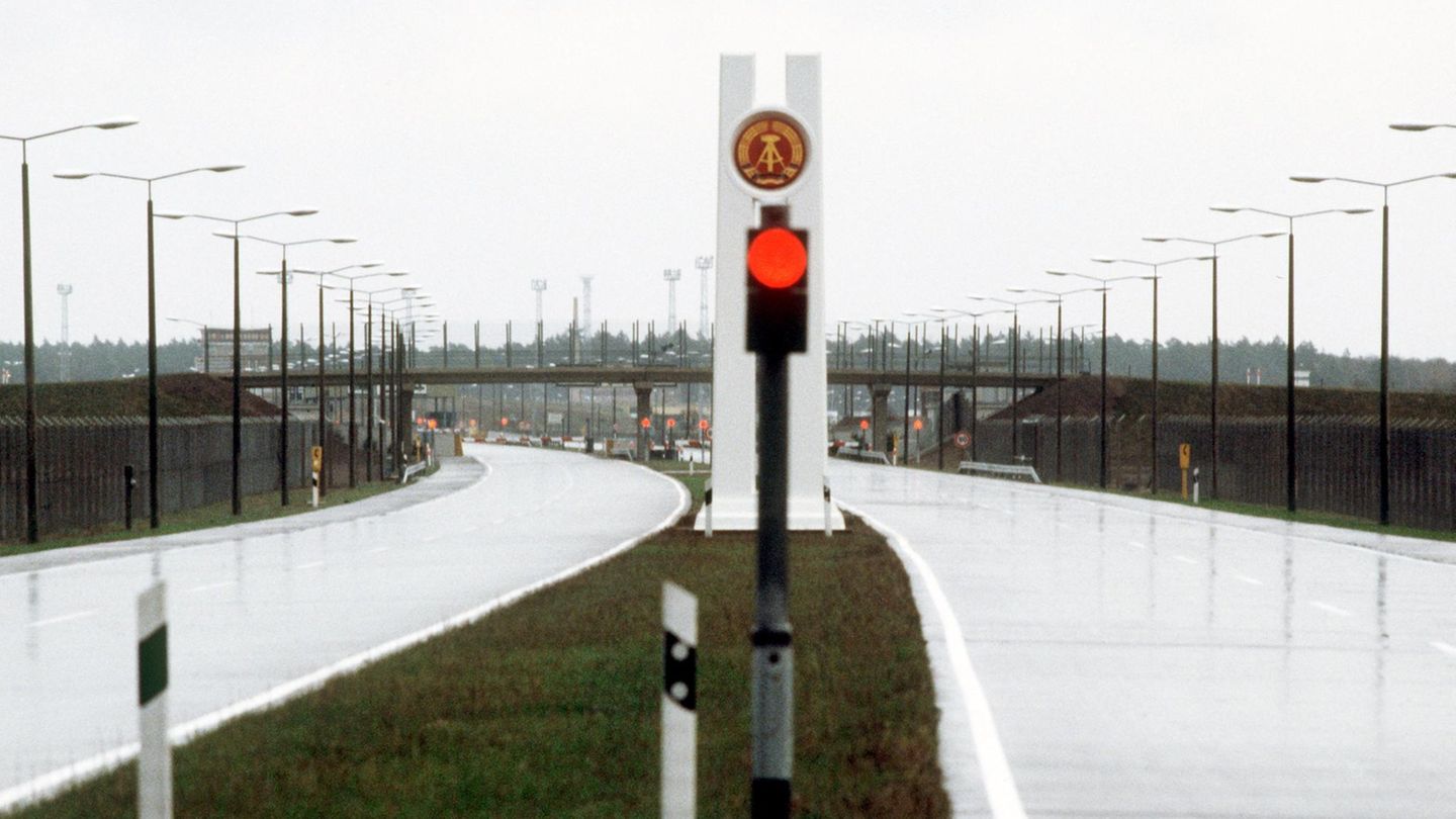 Der innerdeutsche Grenzübergang in Gudow im Jahr 1983