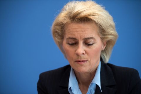 Bundesverteidigungsministerin Ursula von der Leyen (CDU) bekommt für ihre Äußerungen zur Bundeswehr Gegenwind (Archivbild)