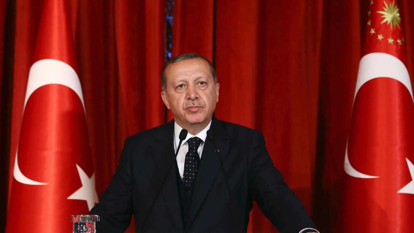 Präsident Recep Tayyip Erdogan regelt Epiliermethoden in der Türkei per Dekret (Archivbild)