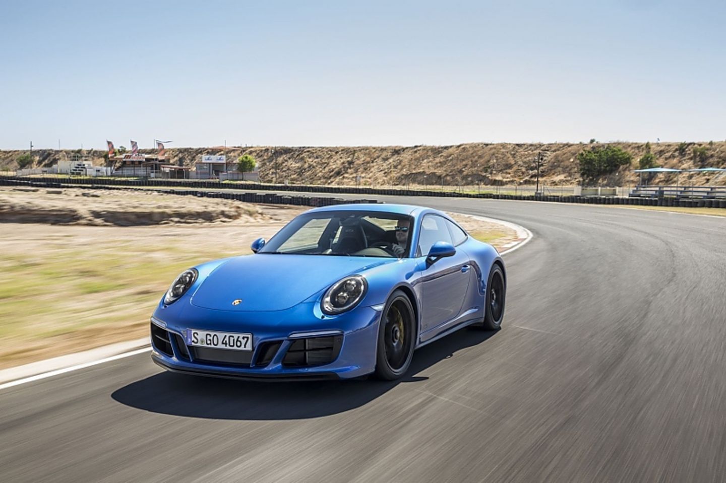 Porsche 911 Carrera 4 GTS
