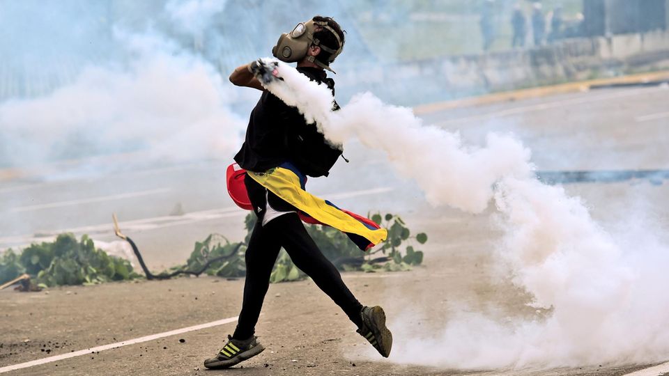 Schon einen Monat halten die blutigen Proteste in Venezuela an