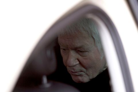 Anton Schlecker auf dem Weg zum ersten Verhandlungstag am 6. März