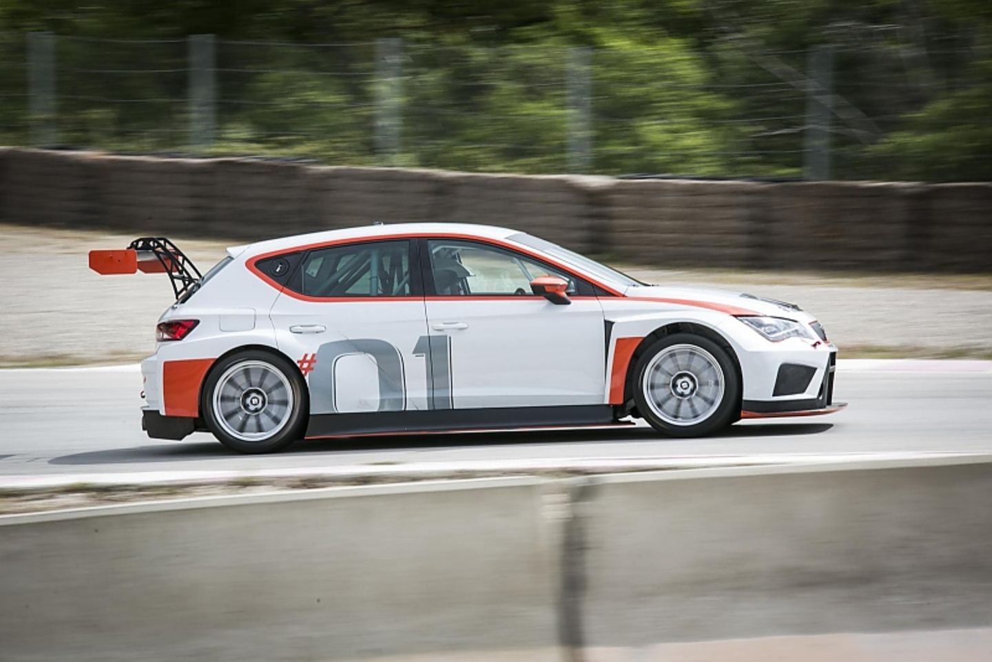 Derr Seat Leon Cup Racer 2017 basiert auf dem serienmäßigen Leon Cupra