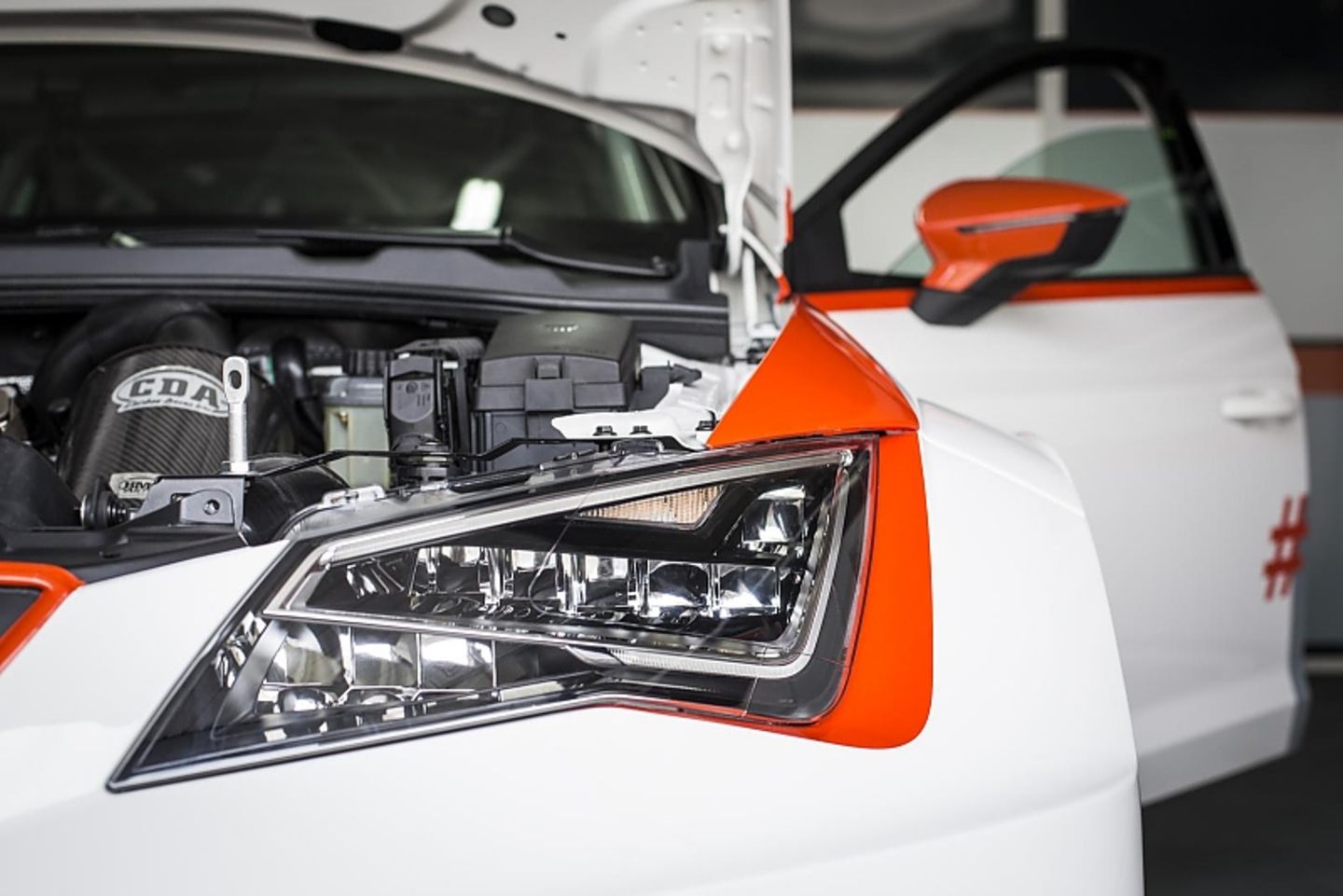 Der Seat Leon Cup Racer 2017 hat rund 70% Teile aus der Serienfertigung