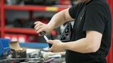Die Techniker bei Seat leisten beim Leon Cup Racer 2017 Maßarbeit