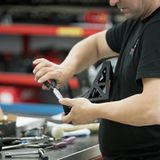 Die Techniker bei Seat leisten beim Leon Cup Racer 2017 Maßarbeit