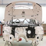 Die Rohkarosse aus der Serienproduktion liefert die Basis für den Seat Leon Cup Racer 2017