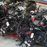 Die Motoren warten auf den Einbau in ihren Seat Leon Cup Racer 2017