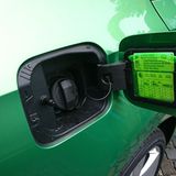 Eine der bis zu 24 Simply Clever-Lösungen ist der Eiskratzer im Tankdeckel.