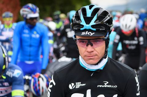 Radprofi Chris Froome vor einem Rennen im April 2017