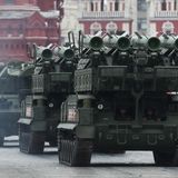 Auch das Flugabwehrraketensystem Buk-M2 nimmt an der Parade teil.