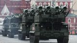 Auch das Flugabwehrraketensystem Buk-M2 nimmt an der Parade teil.
