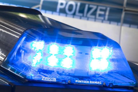 Die Polizei fahndet nach dem Mörder einer 62-Jährigen aus Düsseldorf (Symbolbild)