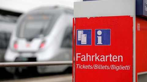 Bahn lockt mit Billigtickets und Bahncard-Varianten