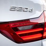 Der BMW 520d Touring kostet mit der Achtgang-Steptronic 49.500 Euro