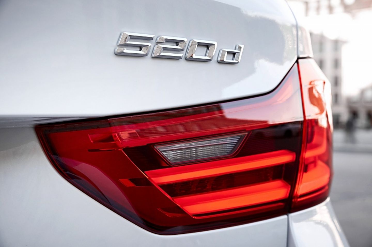 Der BMW 520d Touring kostet mit der Achtgang-Steptronic 49.500 Euro