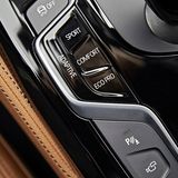 Die Fahrmodi wählt man in der Mittelkonsole