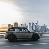 Auf den Highways rings um New York funktioniert das Zusammenspiel der beiden Antriebseinheiten sehr gut