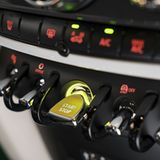 Links neben dem Startknopf wählt man die Fahrmodi