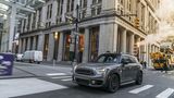Die Höchstgeschwindigkeit des Mini Cooper S E Countryman All4 beträgt 198 km/h