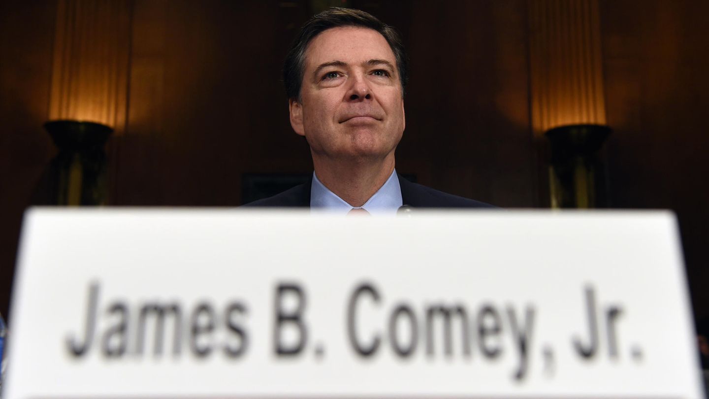 Der FBI-Chef James Comey wurde überraschend von US-Präsident Donald Trump entlassen