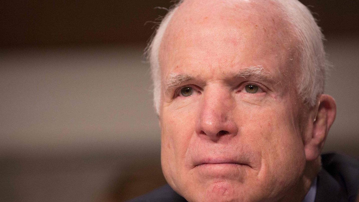 Der Republikaner John McCain sieht die Entlassung von FBI-Direktor James Comey kritisch