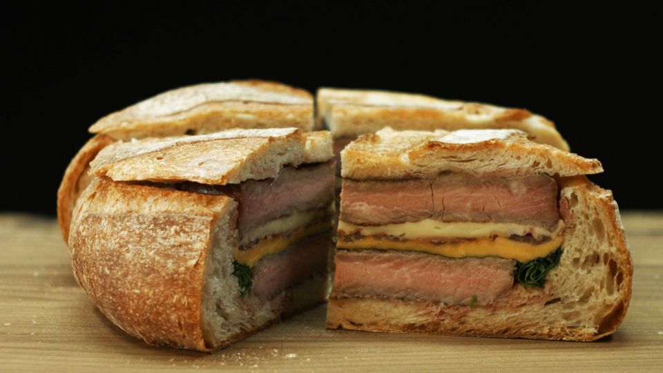 Riesen-Steak-Sandwich: Mit diesem Pausenbrot sind Sie der König im Büro
