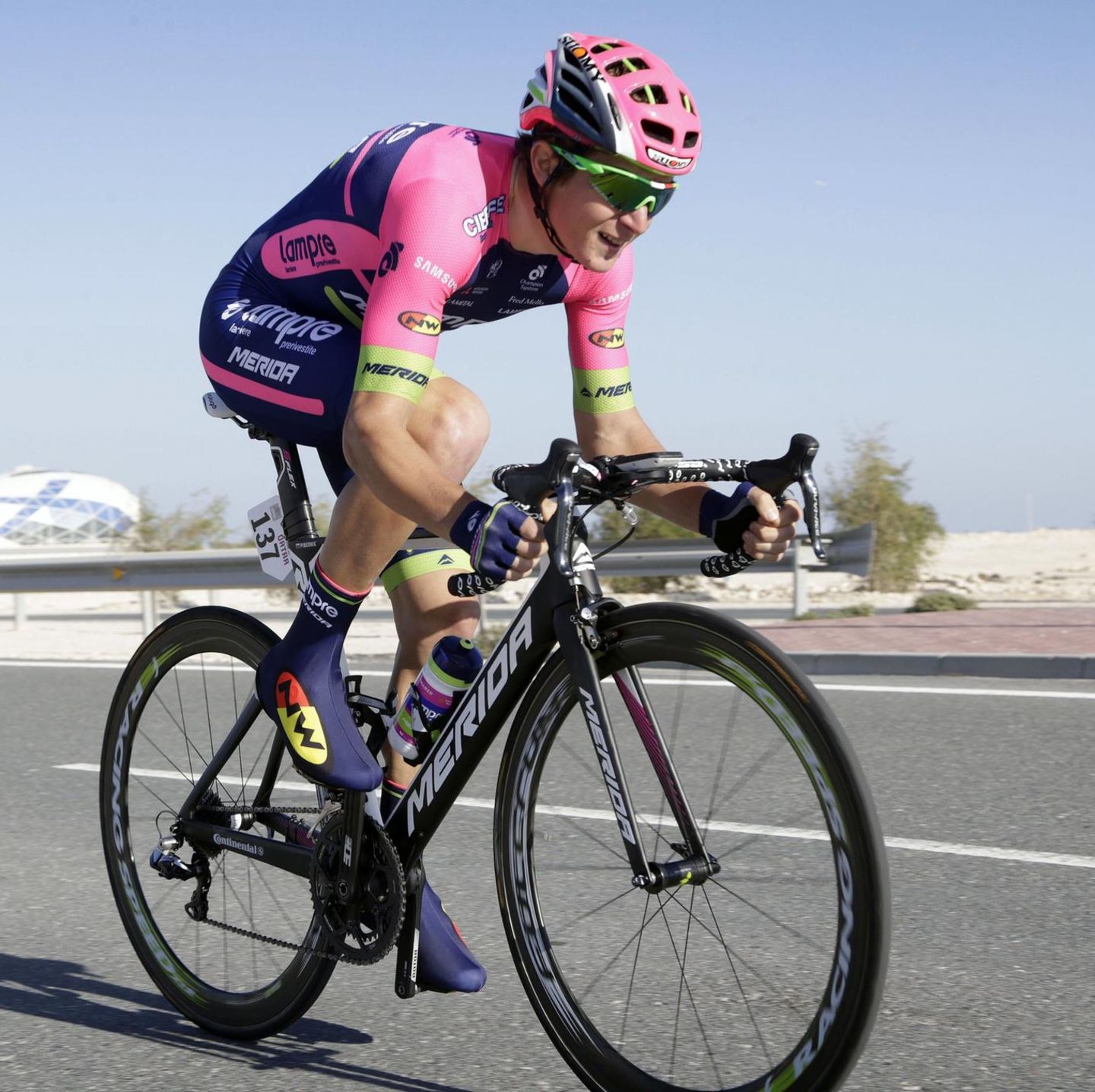 Giro D Italia Luka Pibernik Jubelt Zu Fruh Und Fallt 147 Platze Zuruck Stern De