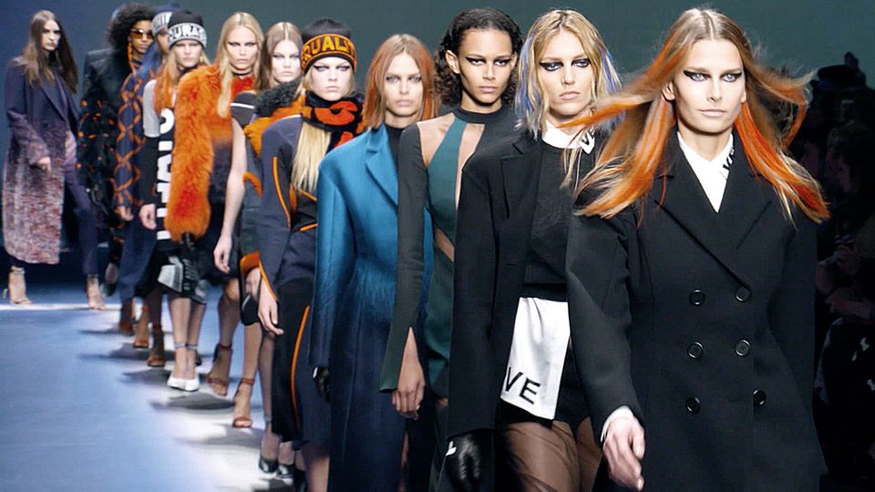Erfolgreiche Models Teaserbild Models auf Laufsteg