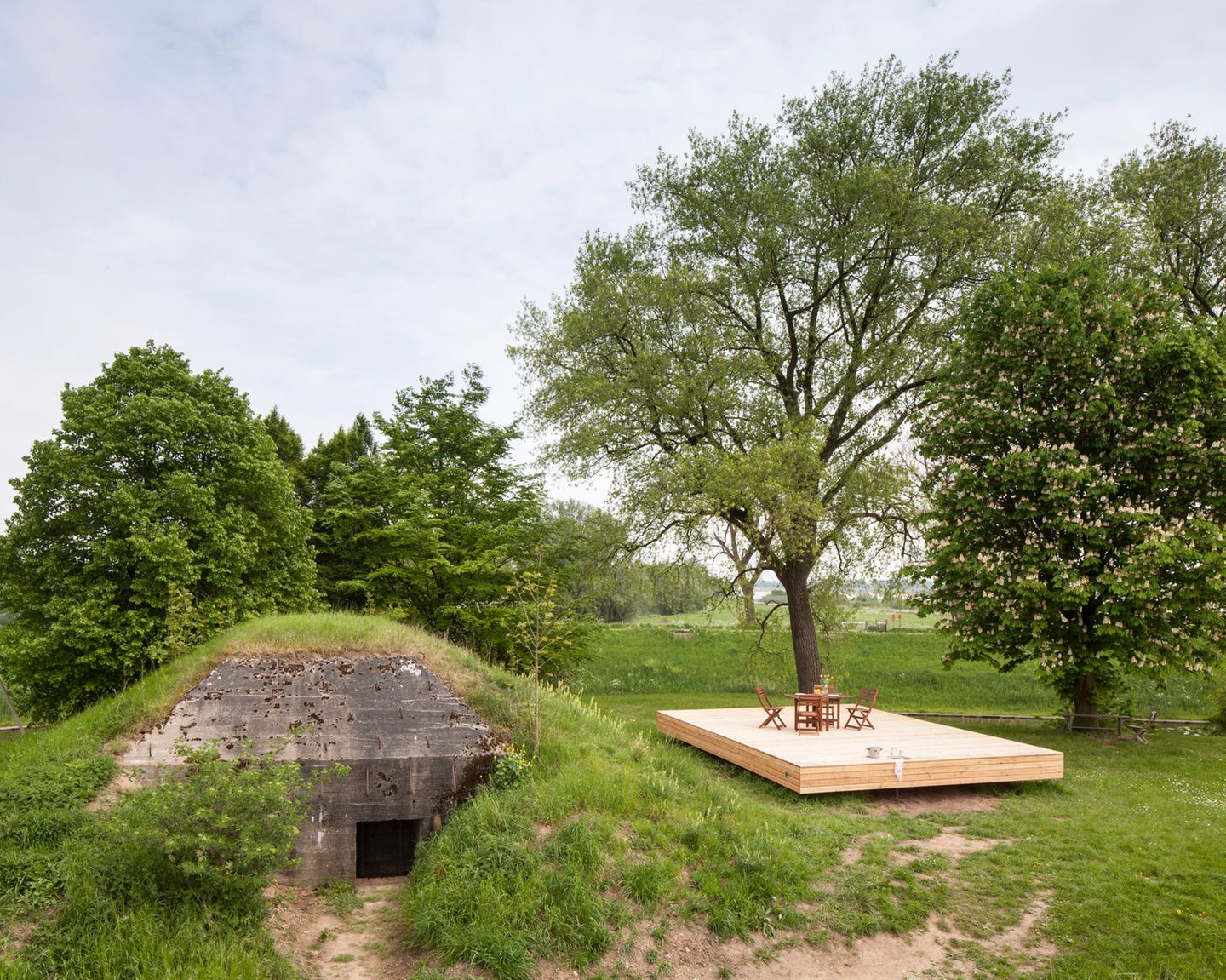 Ungewöhnliche Urlaubsunterkunft: Der Bunker mit der Außenterrasse