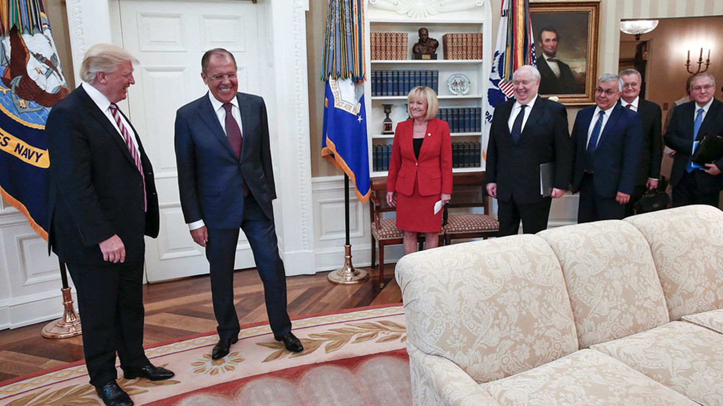 Donald Trump Oval Office